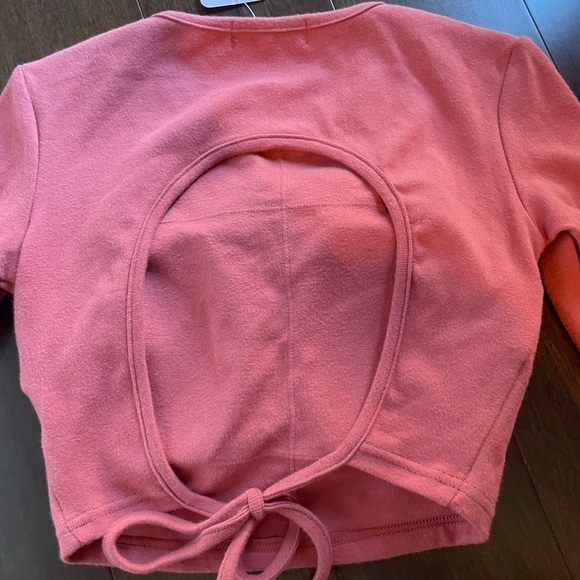 NWT paiya long sleeve crop top open back size M - Picture 3 of 6